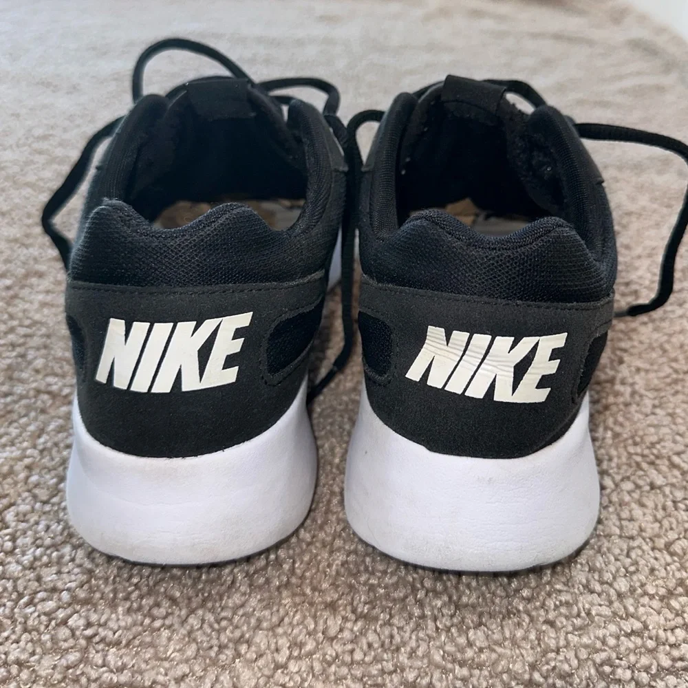 Nike Women’s Kaishi Running Shoes Black/White - Size 8